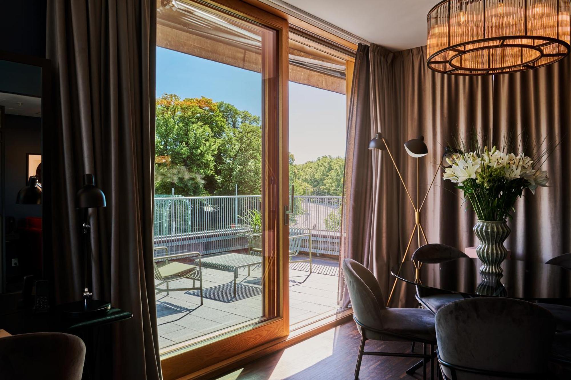 Backstage Hotel Stockholm Bagian luar foto